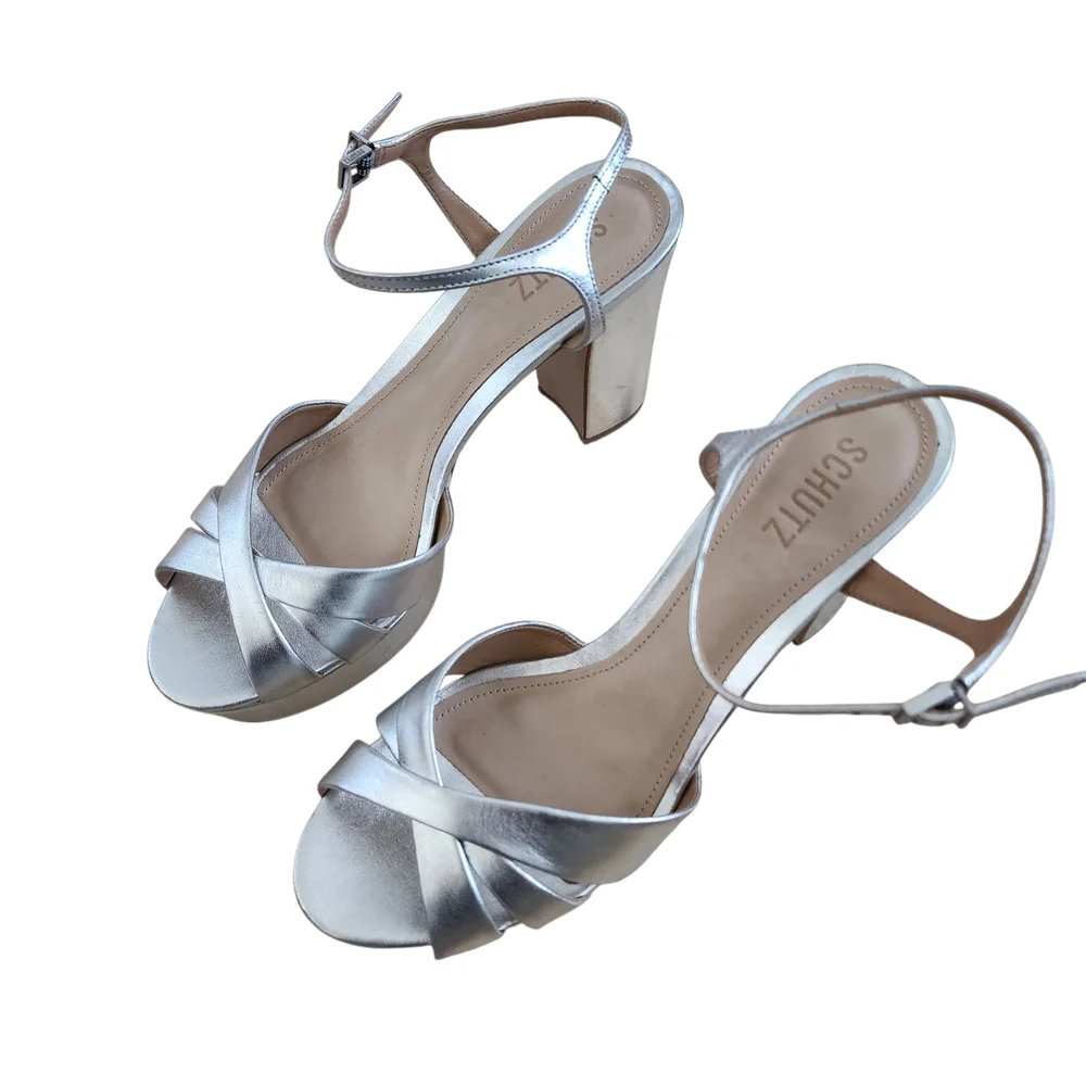 Schutz Keefa Platform Sandals In Prata